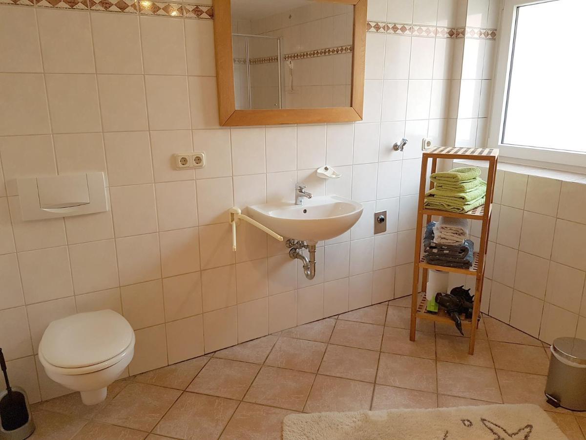 Monteurwohnungen Goeb - Nicht Fuer Urlaubsgaeste Geisa Esterno foto