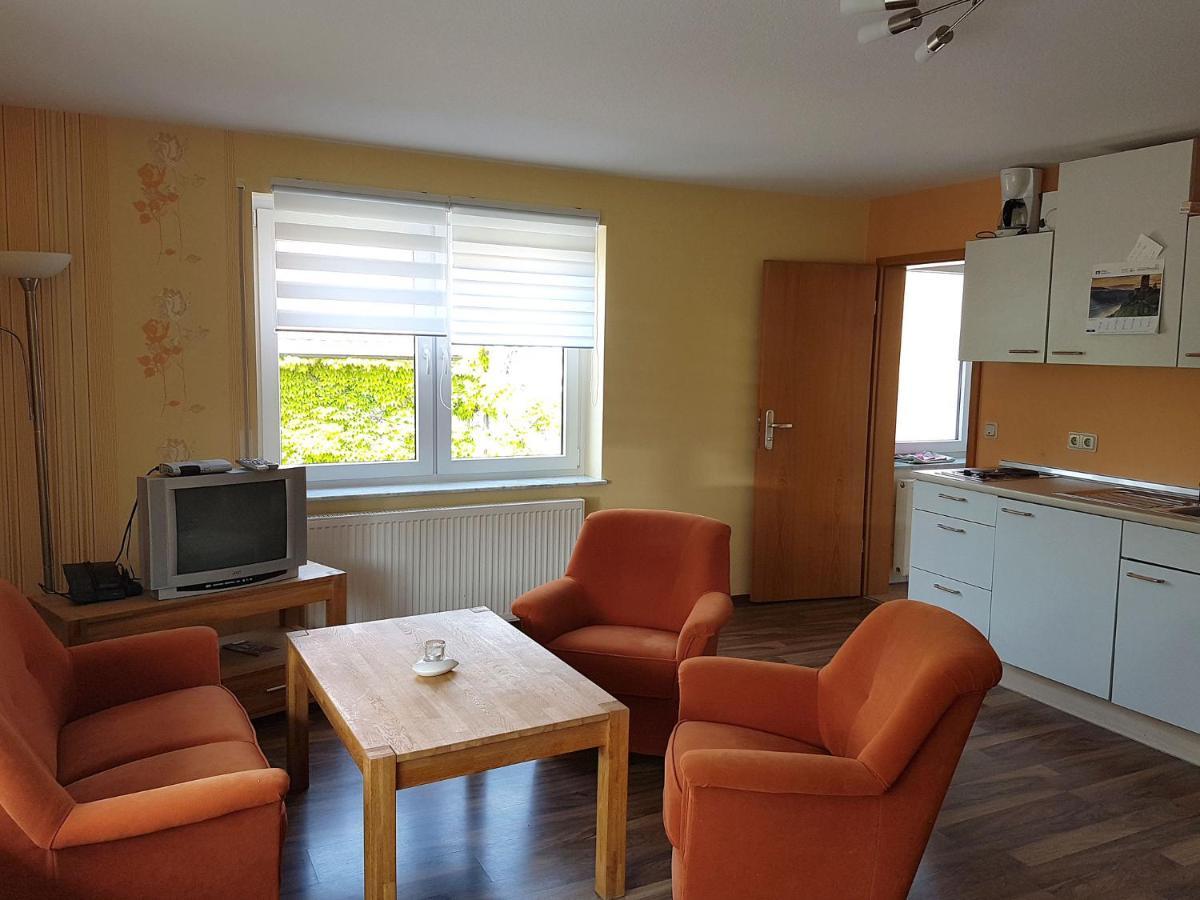 Monteurwohnungen Goeb - Nicht Fuer Urlaubsgaeste Geisa Esterno foto