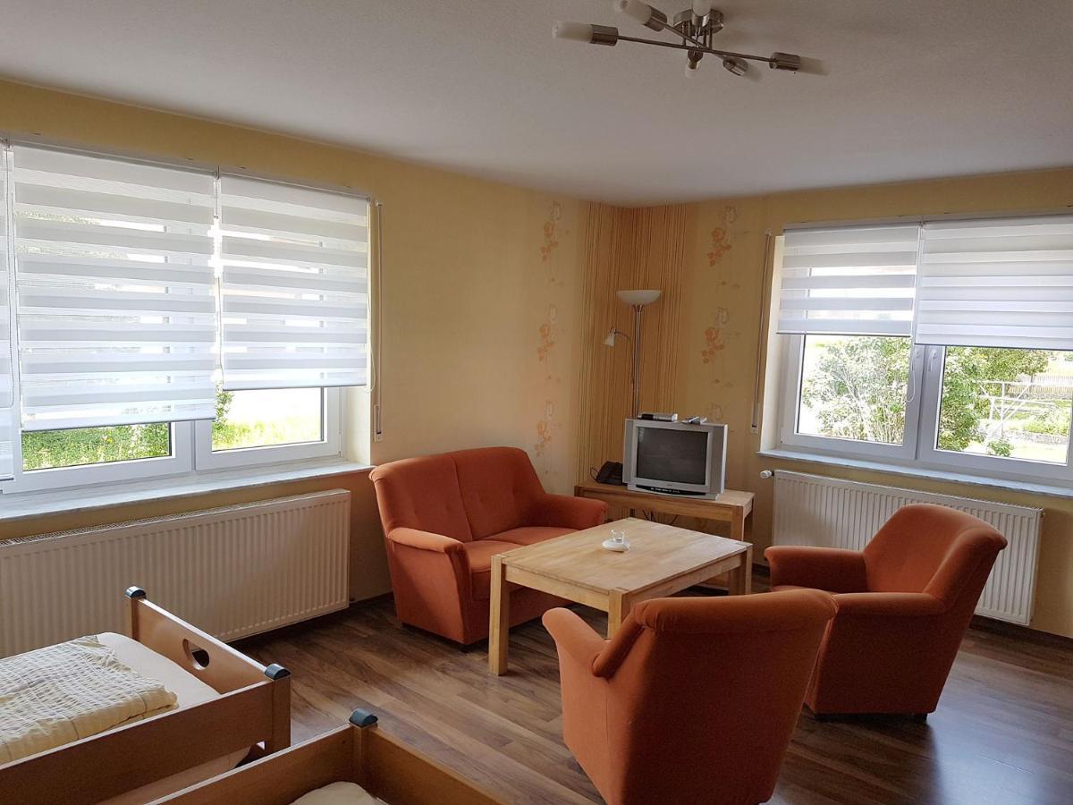 Monteurwohnungen Goeb - Nicht Fuer Urlaubsgaeste Geisa Esterno foto